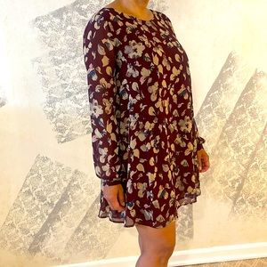 SALE $30 Multi color silken floral dress. Fits nicely and flowy on the body.